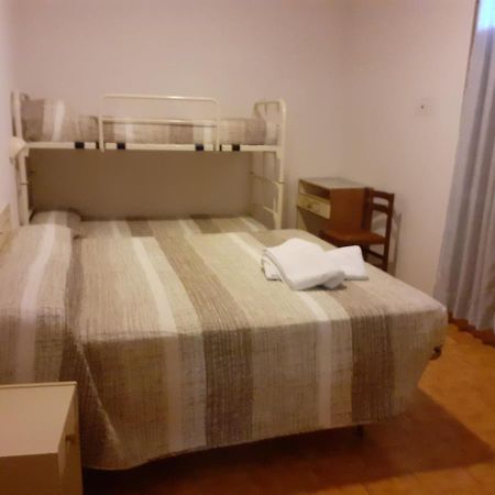Hotel Rossini Ріміні Екстер'єр фото